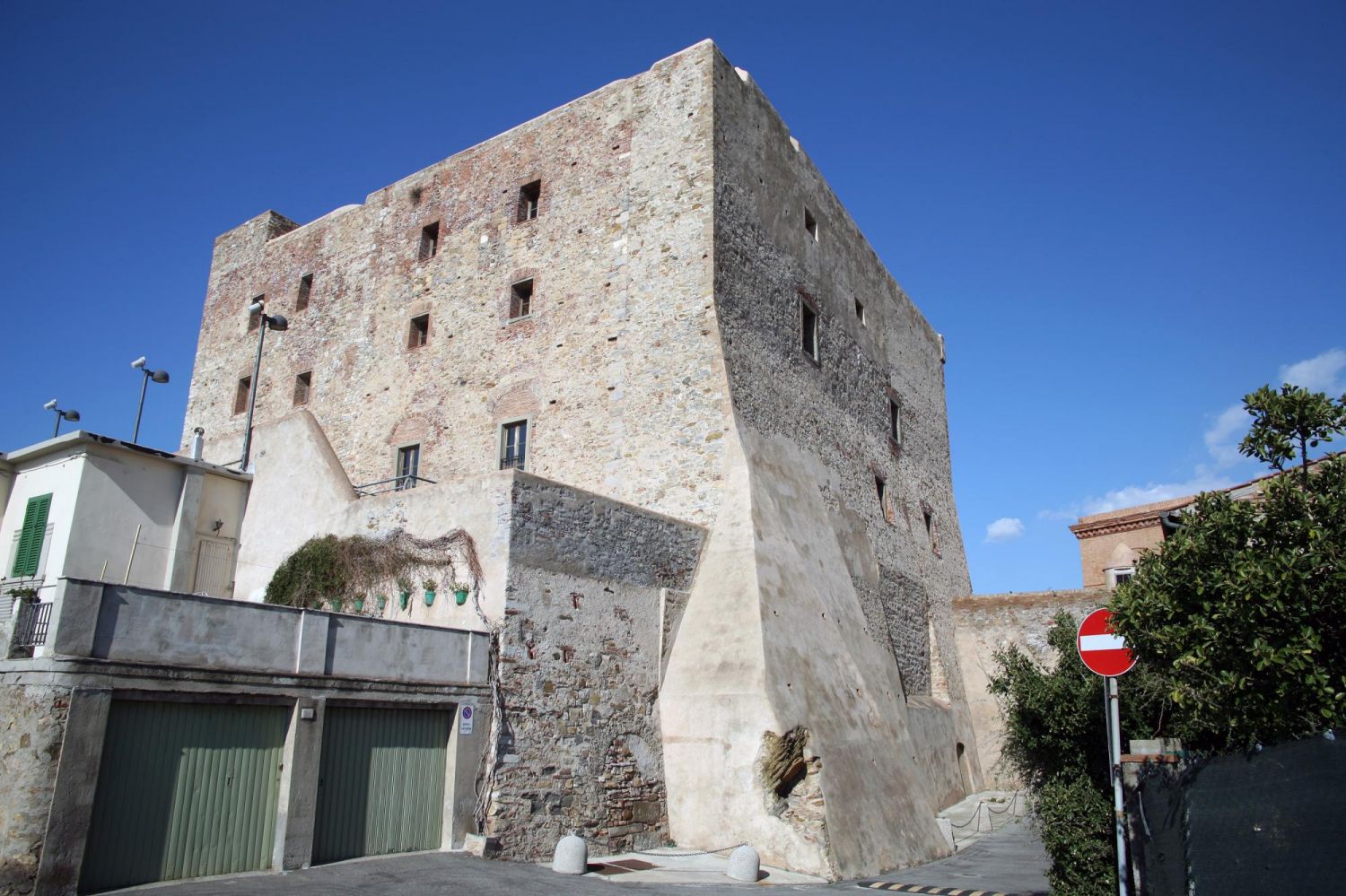 Piombino Castello Torrione Rivellino E Cittadella