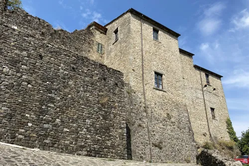 Castello e Borgo di Castevoli