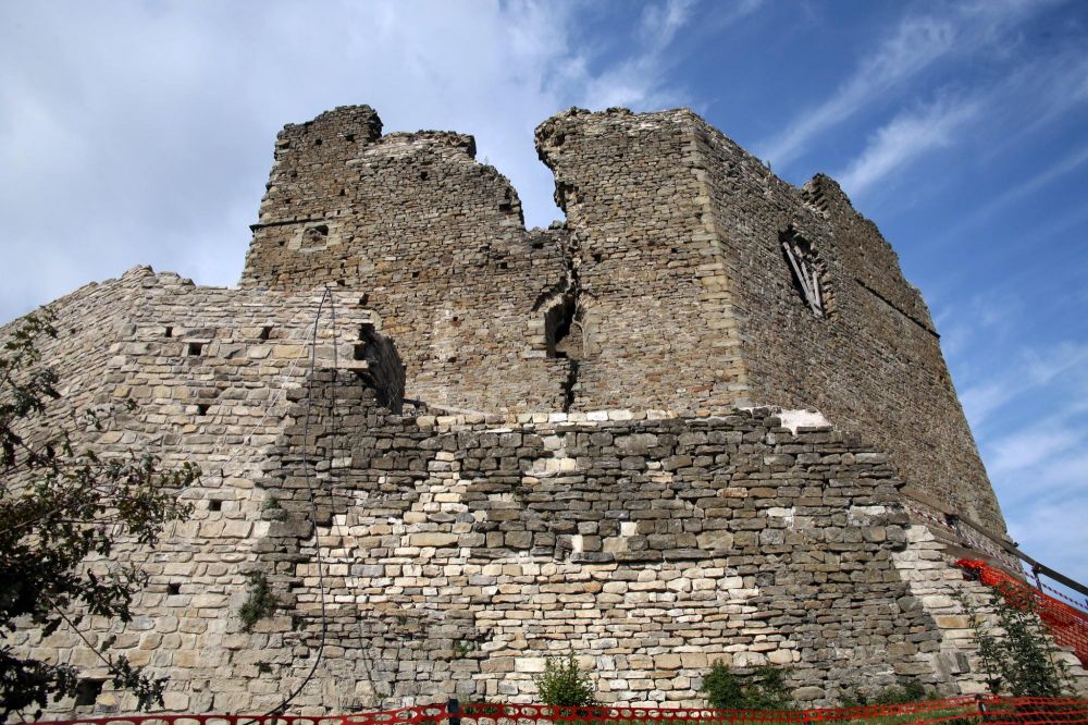 Rocca Di Cerbaia - Carmignanello, Comune Di Cantagallo, Prato