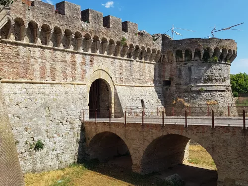 Colle Val d'Elsa - Porta Nuova (New Gate)