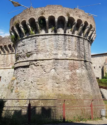 Colle Val d'Elsa - Porta Nuova (New Gate)