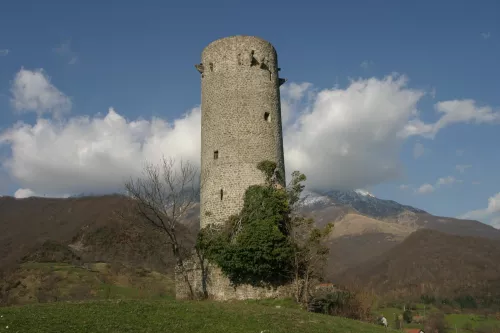 Comano Castle