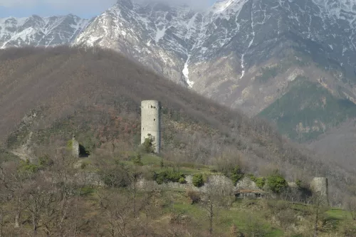 Comano Castle