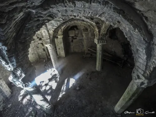 Cripta di Giugnano - Abbazia di San Salvatore