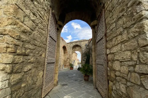 Lucignano - Rocca Senese and Town Walls