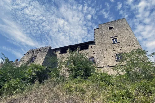 Lusuolo Castle