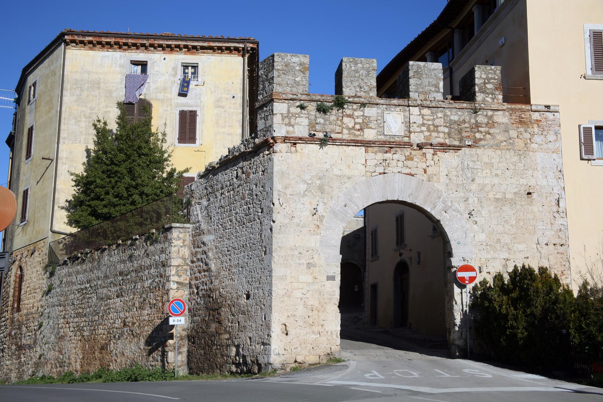 Fortezza Senese E Mura Di Massa Marittima Grosseto