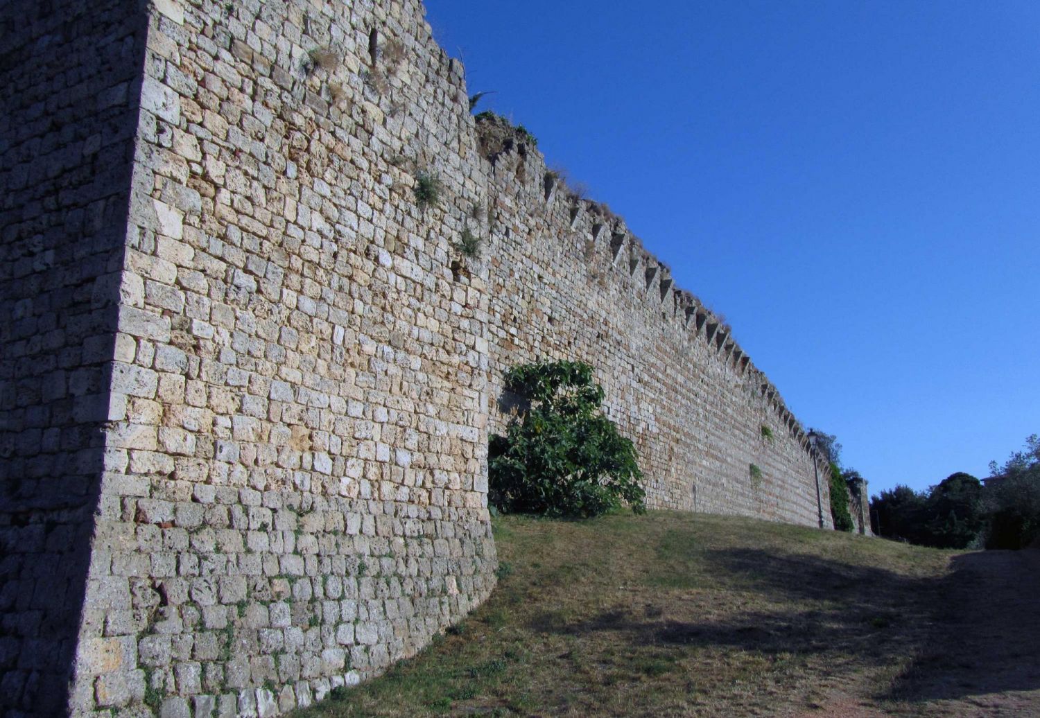 Fortezza Senese E Mura Di Massa Marittima Grosseto
