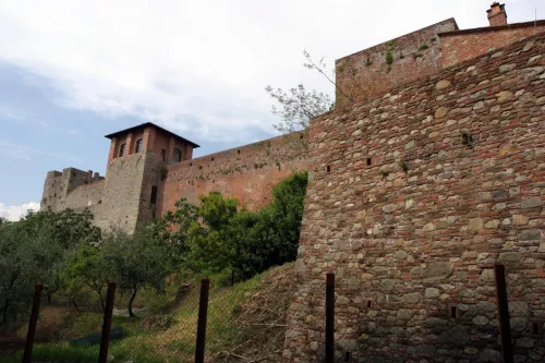 Rocca del Cerruglio and Town Walls of Montecarlo