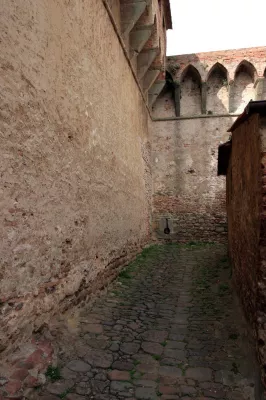 Rocca del Cerruglio e Mura di Montecarlo