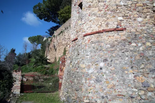 Montepescali Town Walls