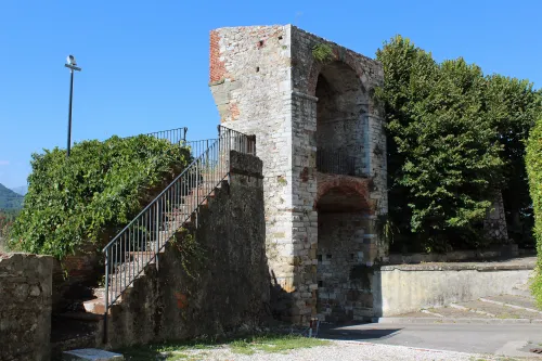 Nozzano Castle