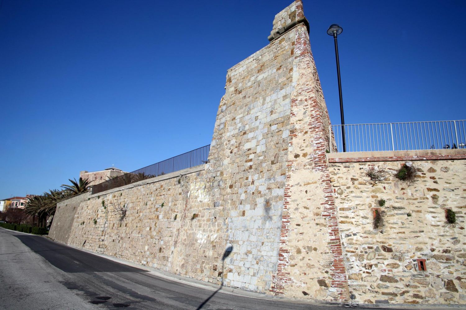 Piombino Castello, Torrione, Rivellino e Cittadella.