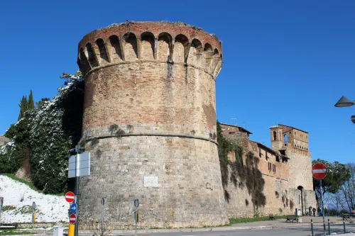Rocca di Montestaffoli e Mura di San Gimignano