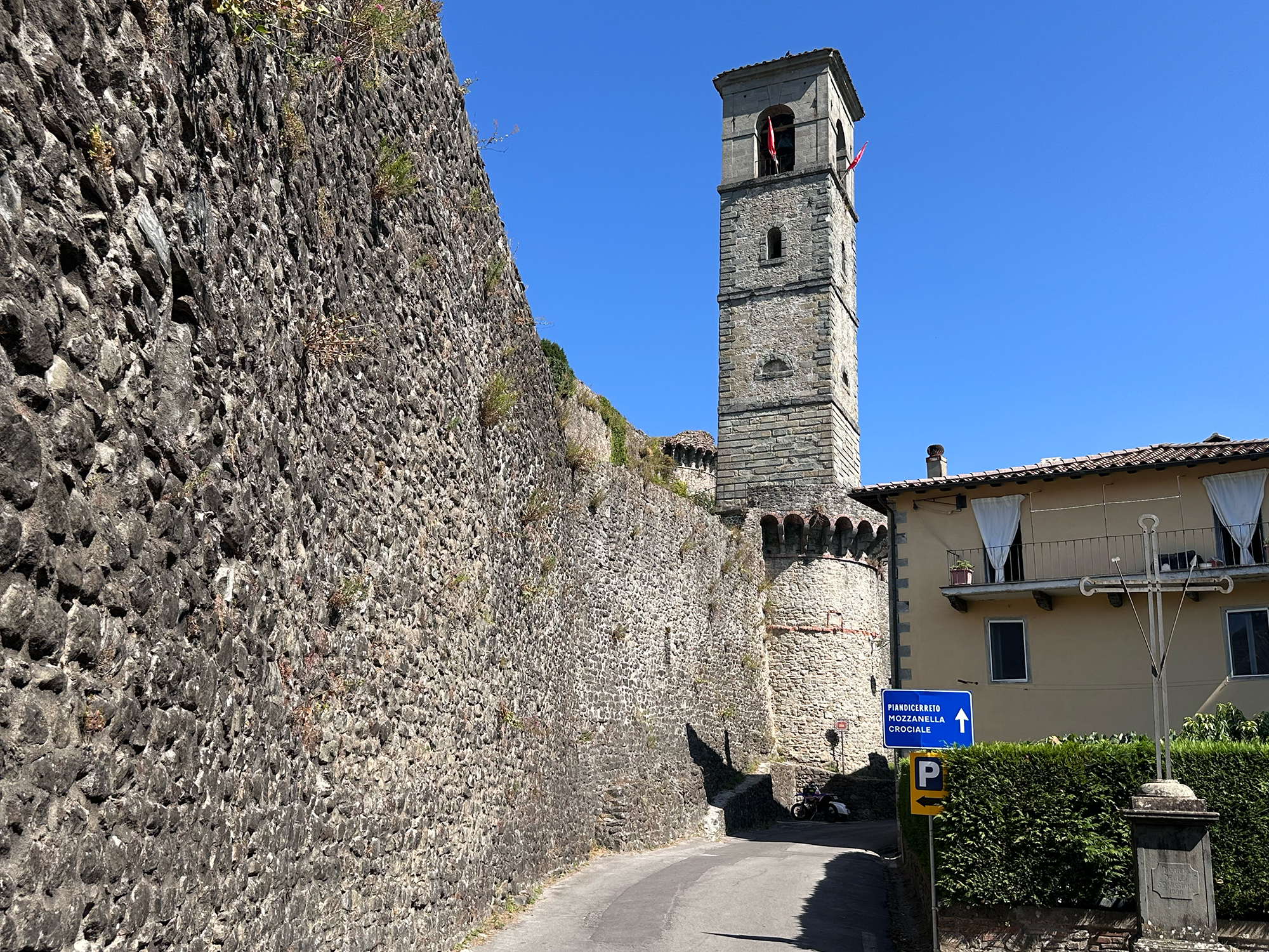 Castiglione di Garfagnana Castle and Town Walls 