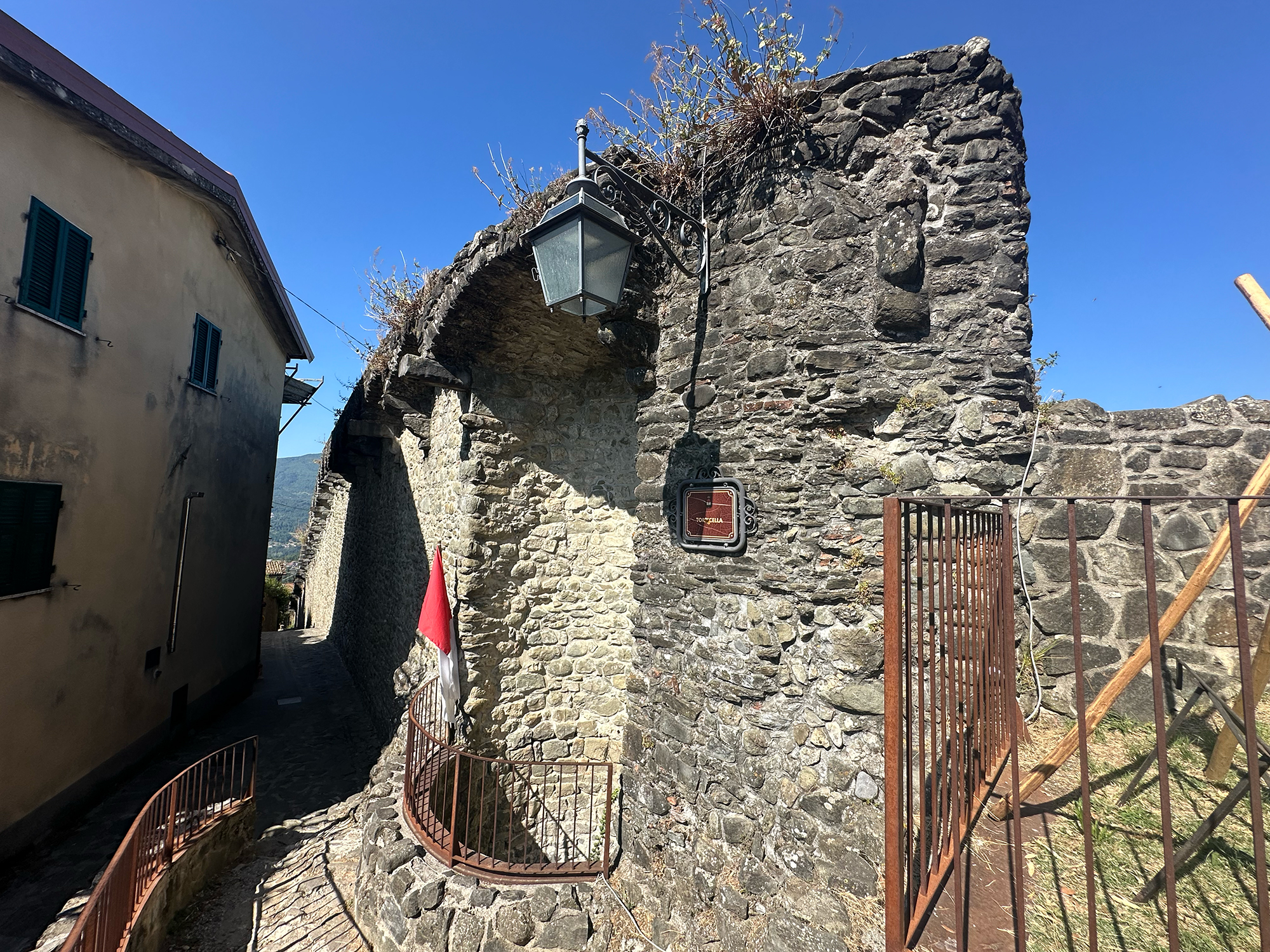 Castiglione di Garfagnana Castle and Town Walls 