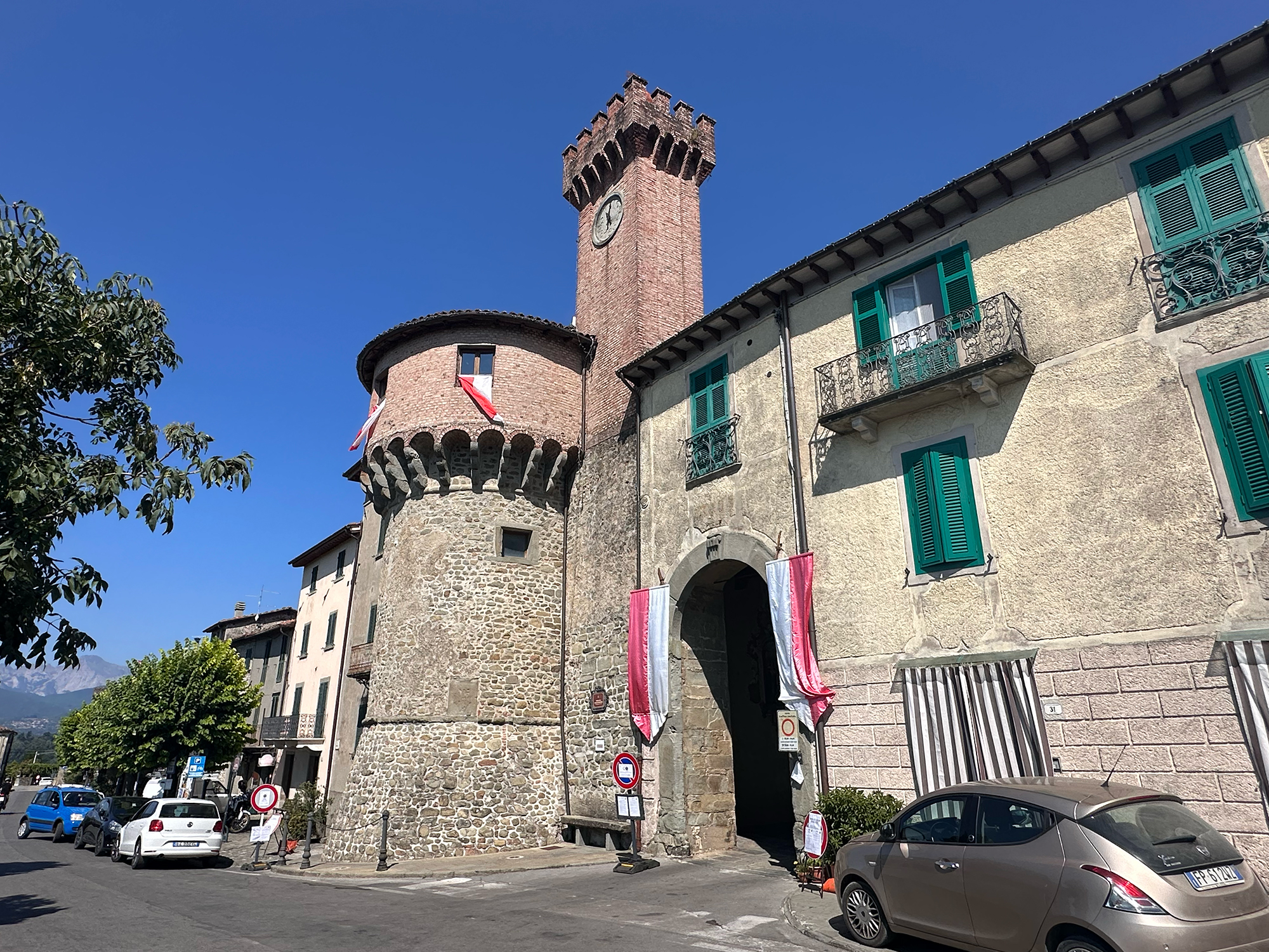 Castiglione di Garfagnana Castle and Town Walls 