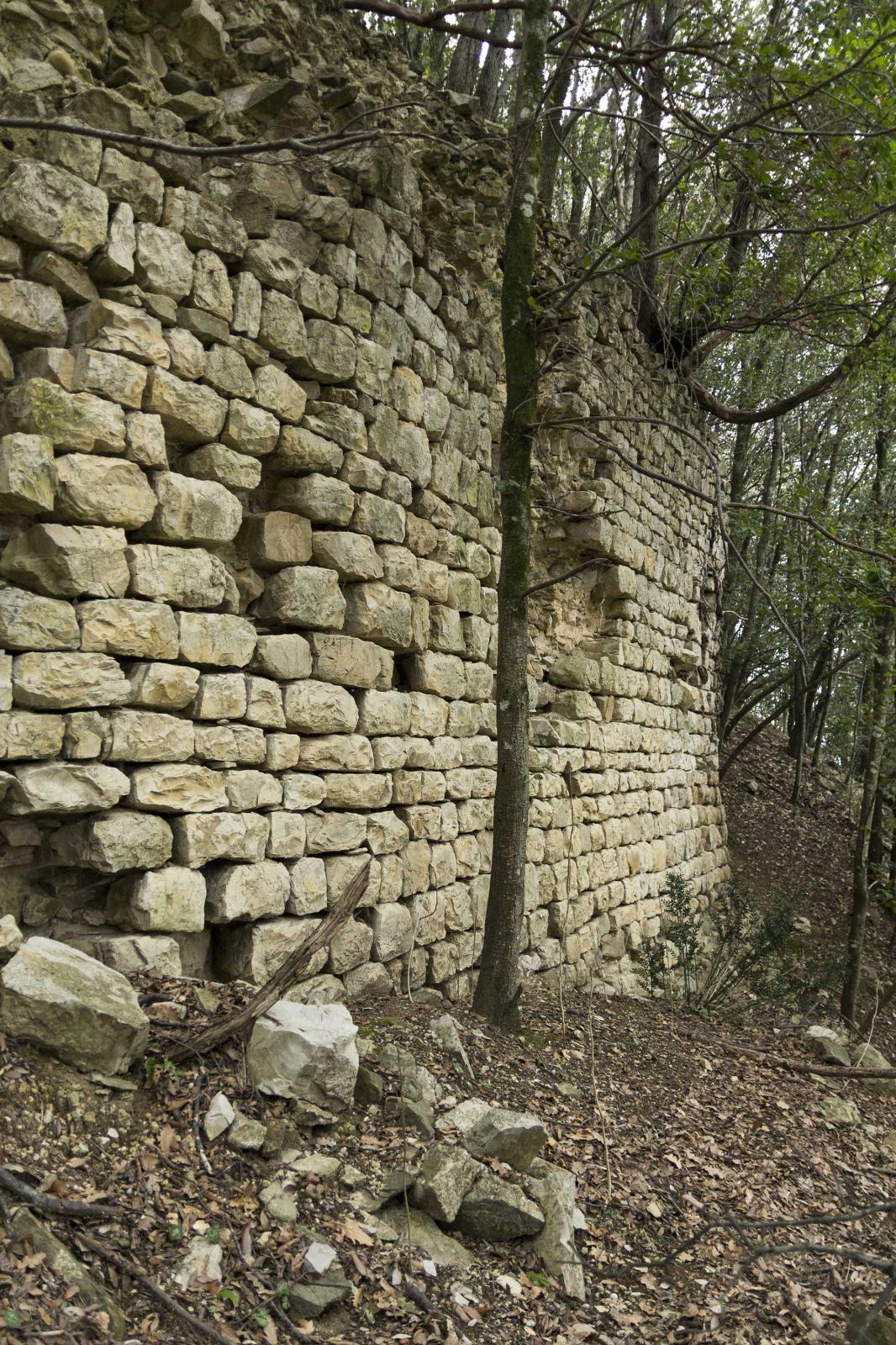 Castello di Cerreto Ciampoli