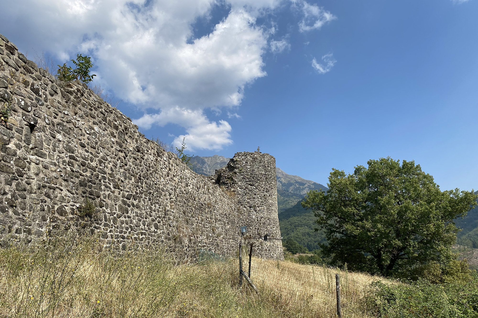 Comano Castle