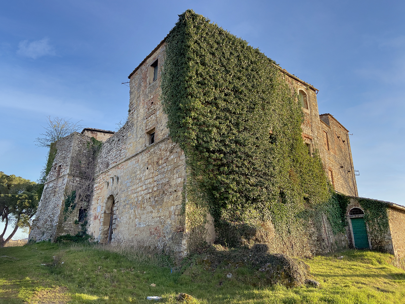 Castiglion Ghinibaldi Castle
