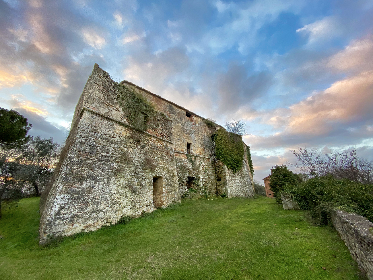 Castiglion Ghinibaldi Castle