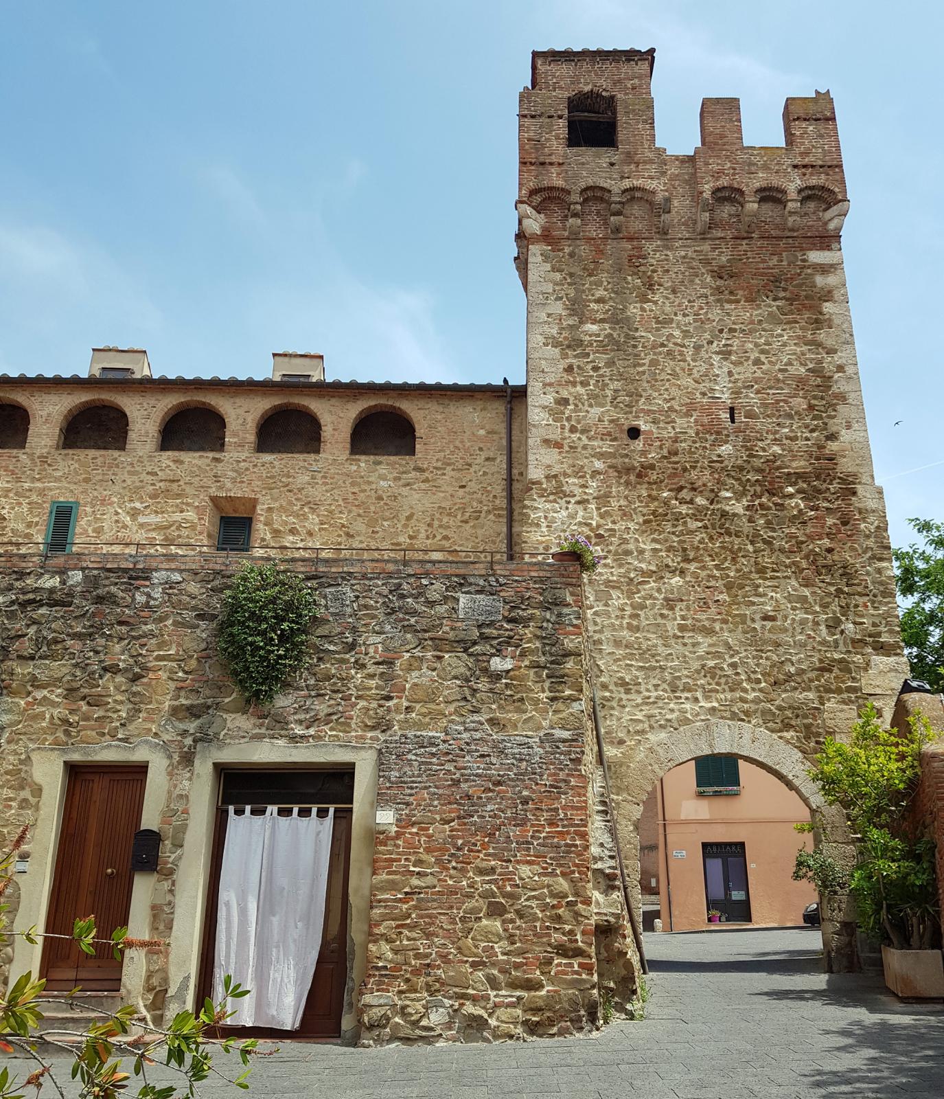 Istia d'Ombrone Castle