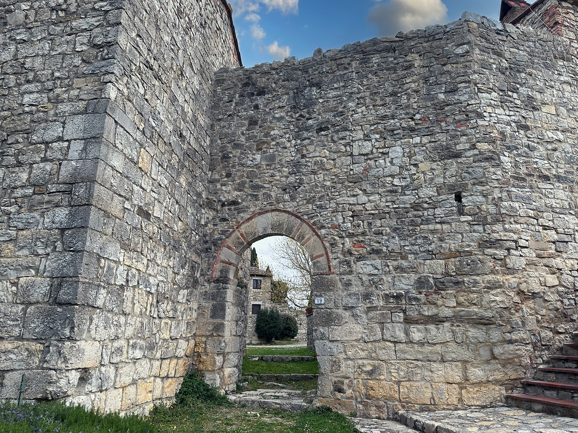 Castello di Monteluco a Lecchi