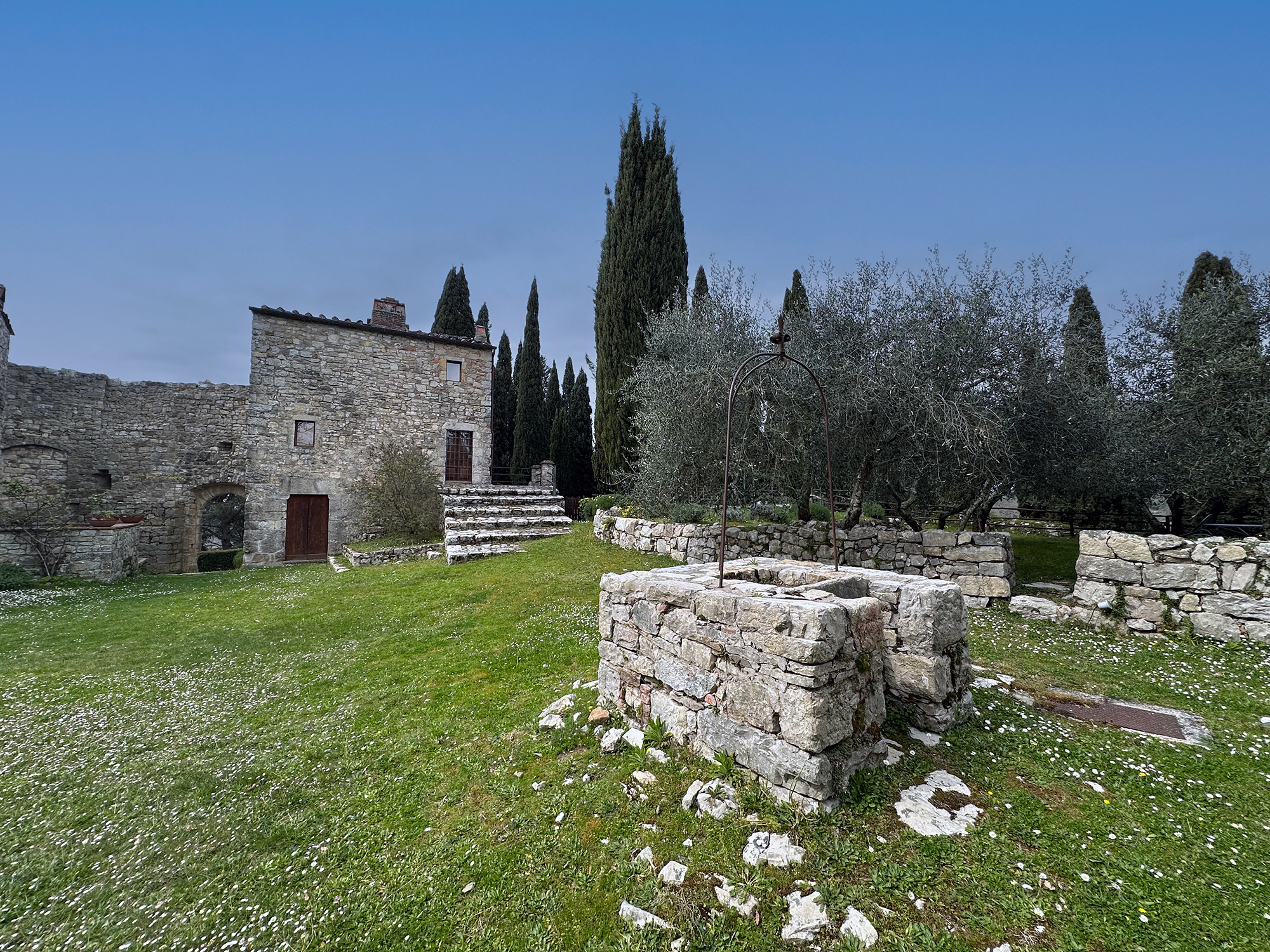 Castello di Monteluco a Lecchi