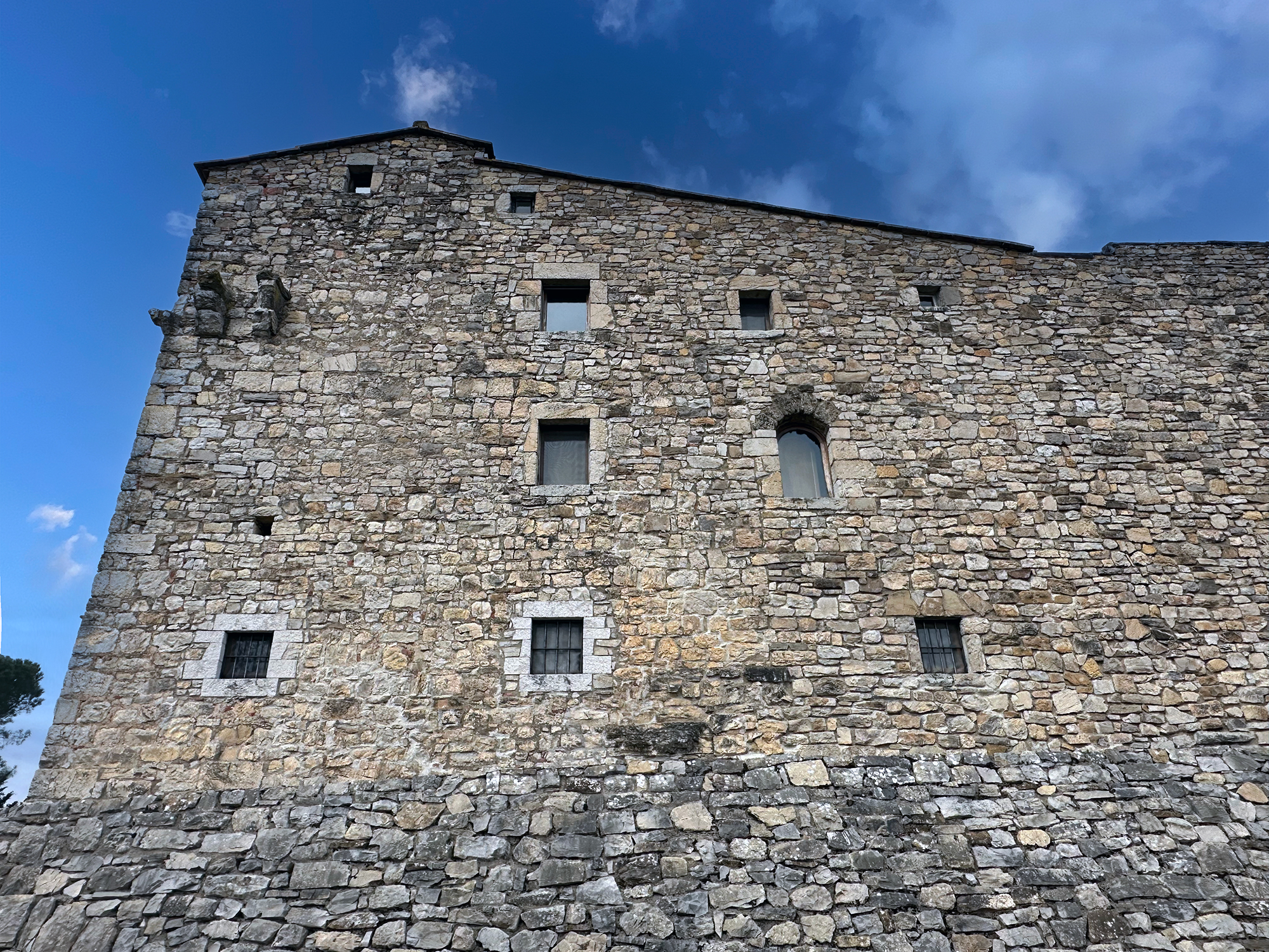 Castello di Monteluco a Lecchi