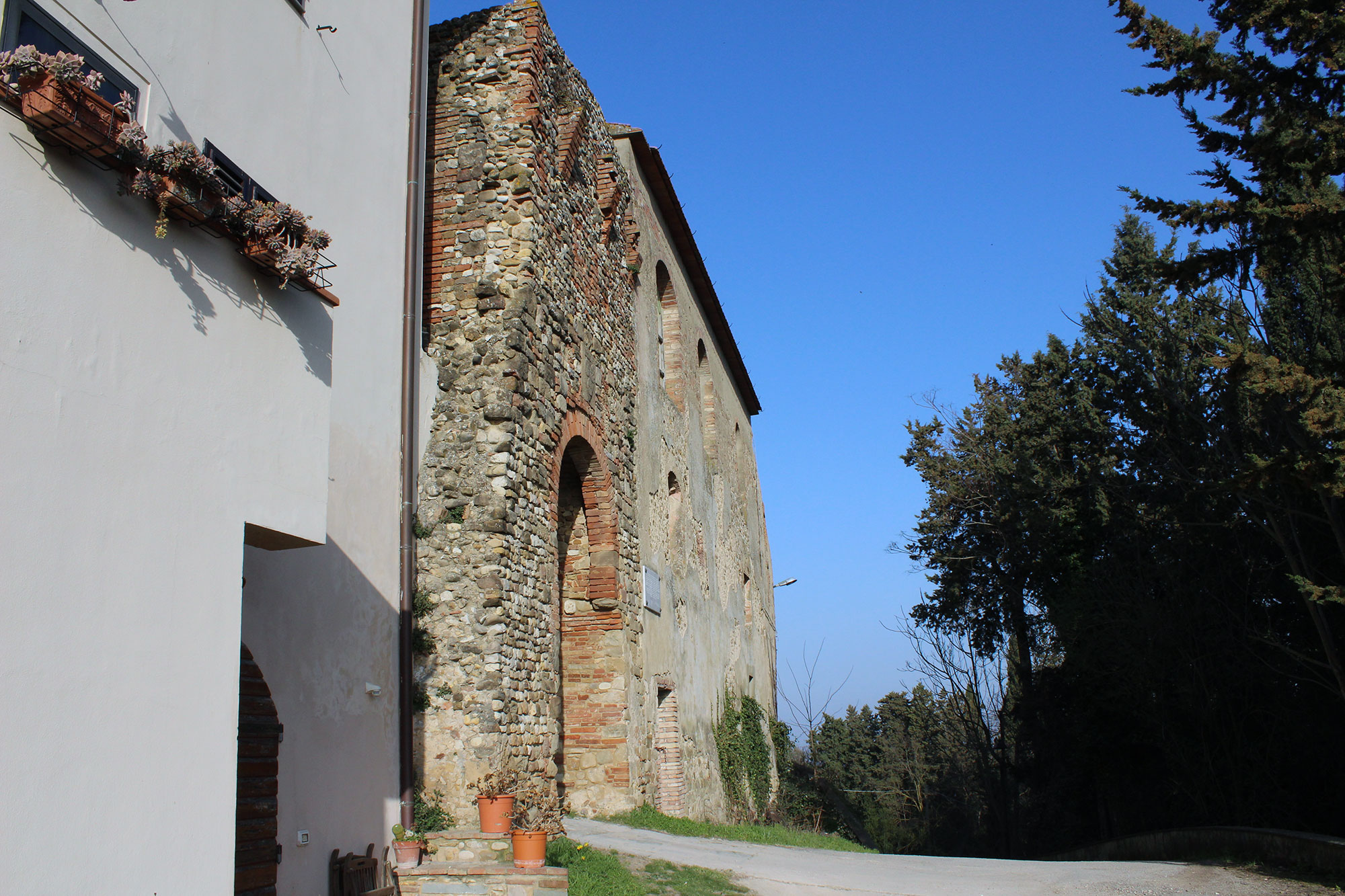 Borgo Fortificato di Lucardo