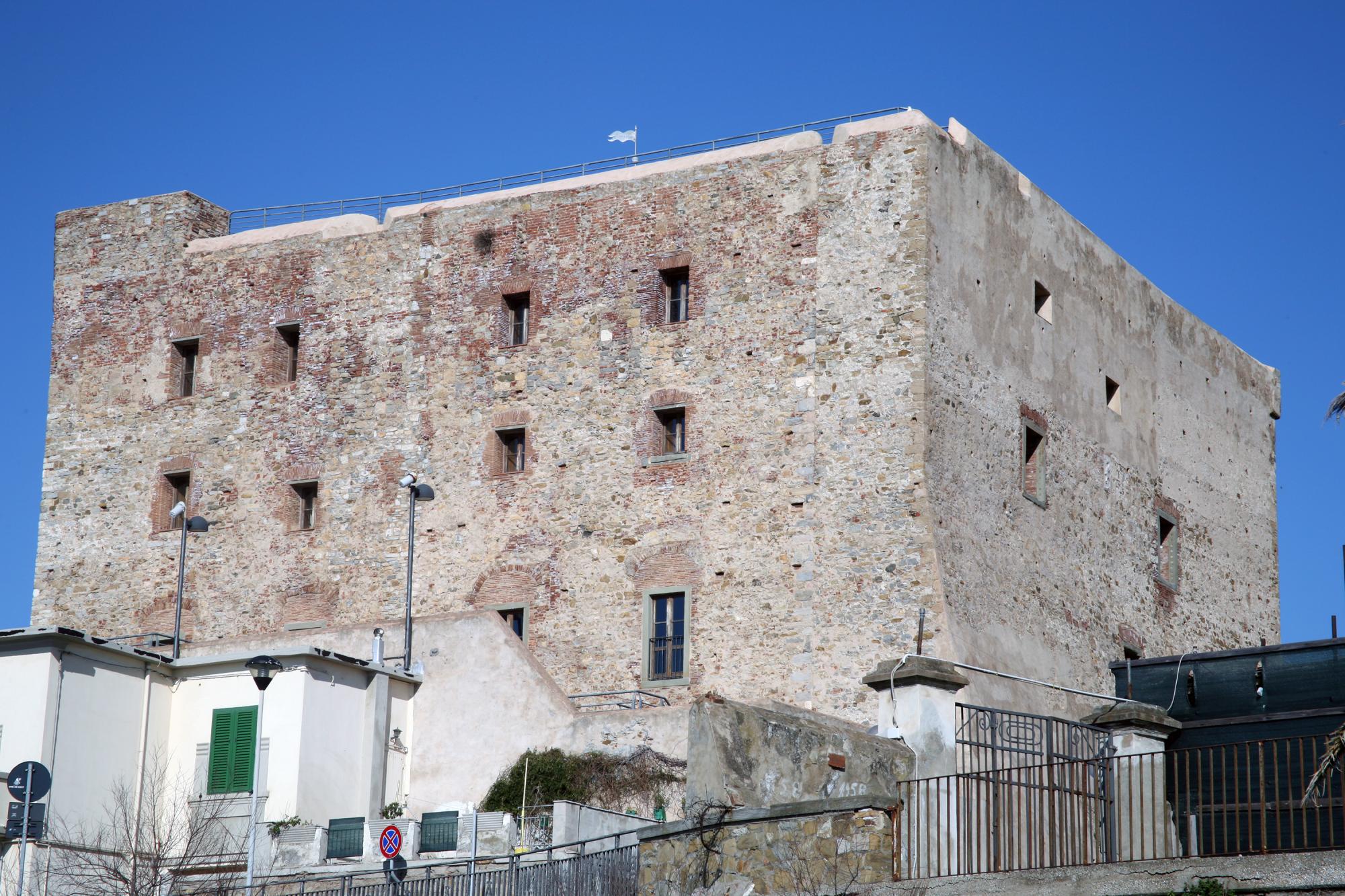 Piombino Castello Torrione Rivellino E Cittadella