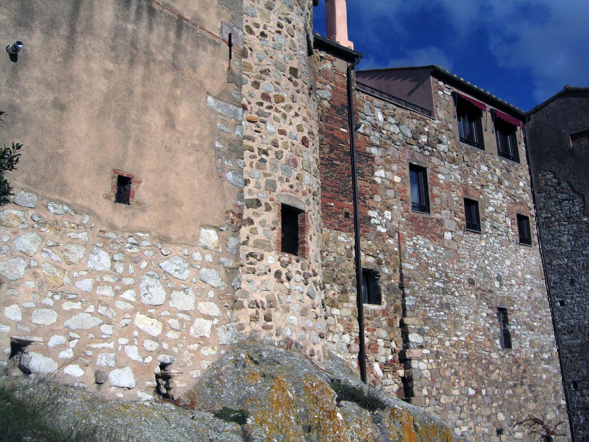 Roccatederighi Walled Town