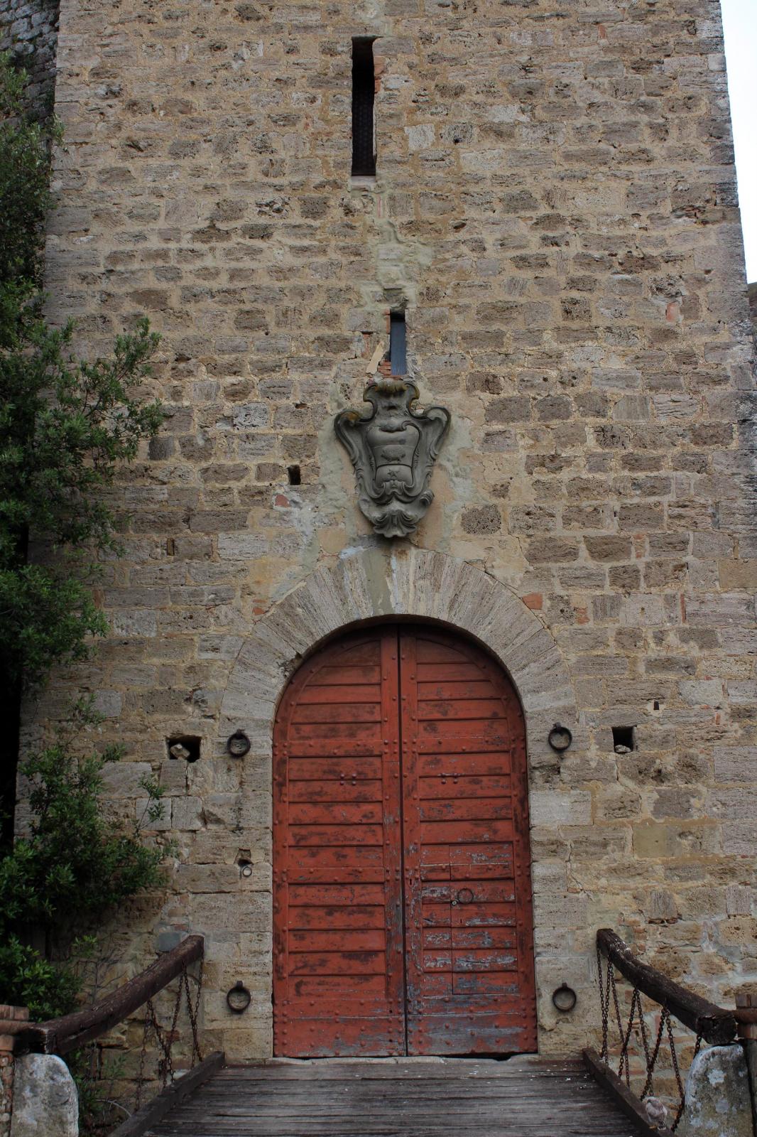 Strozzavolpe Castle