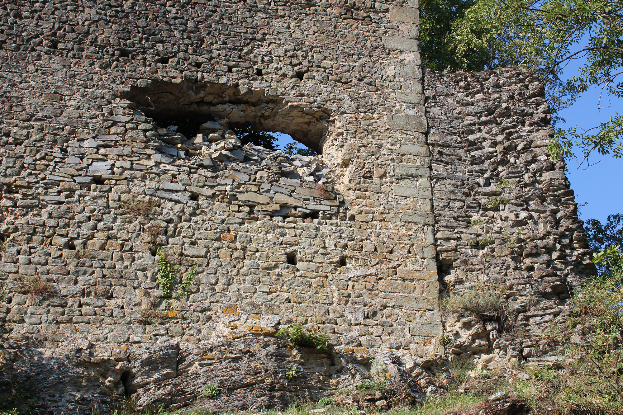 Treschietto Castle