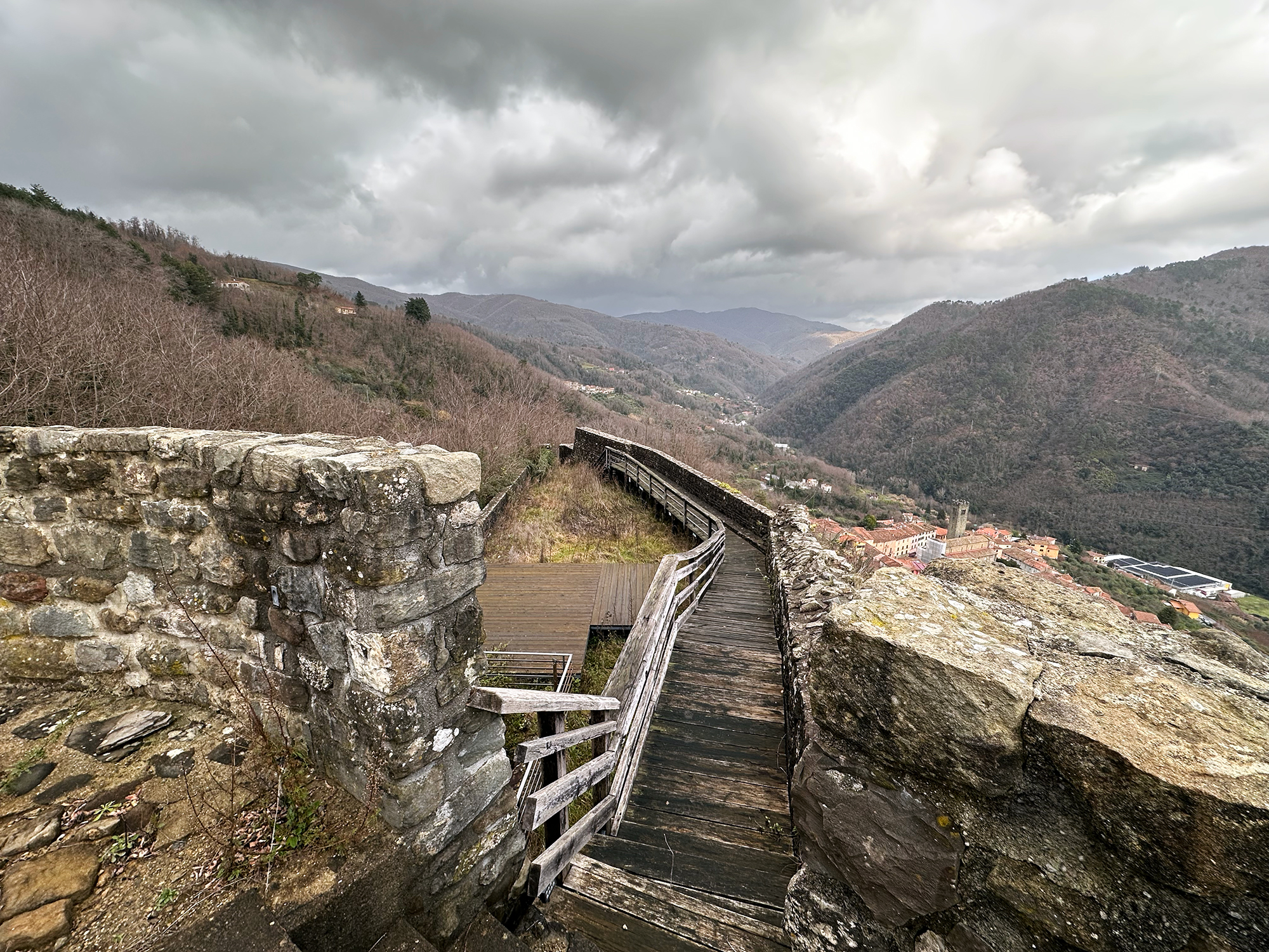 Rocca di Villa Basilica