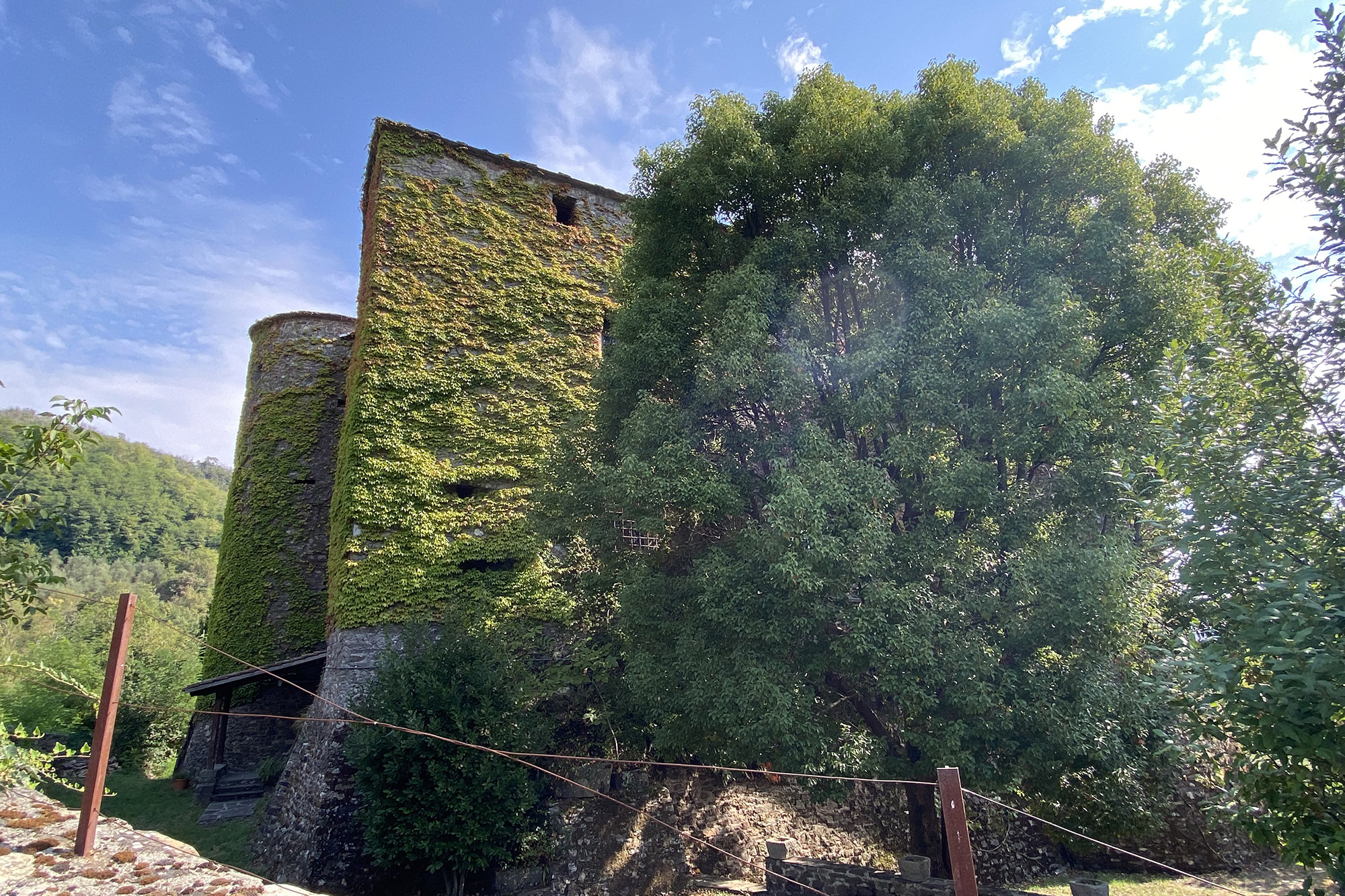 Villa di Tresana Castle
