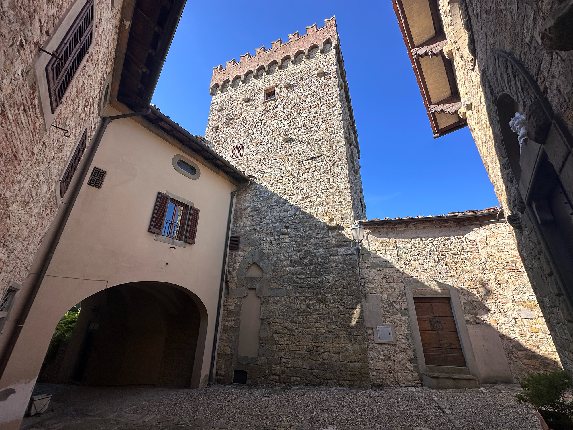 Volognano Castle