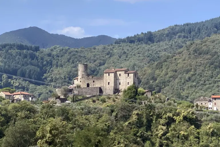 Castello e Borgo di Castevoli 3