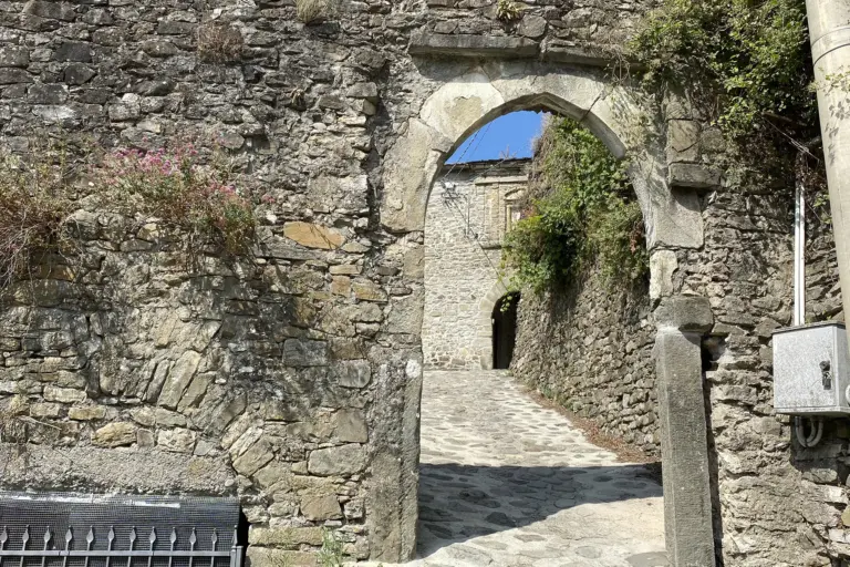 Castello e Borgo di Castevoli 12