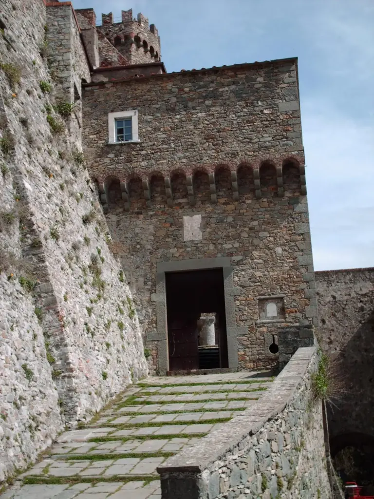 Castello Malaspina di Fosdinovo 5