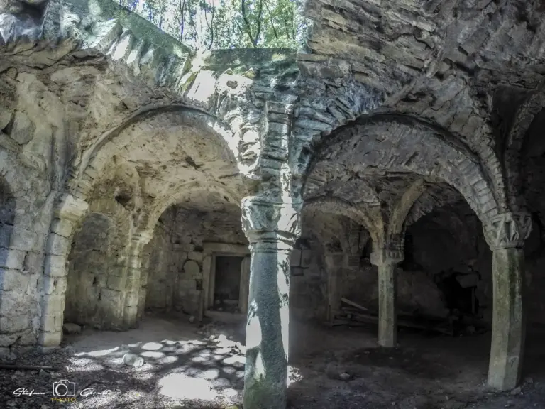 Cripta di Giugnano - Abbazia di San Salvatore 12