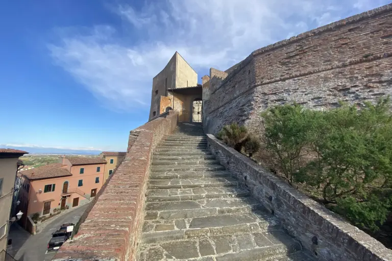 Castello dei Vicari - Lari 4