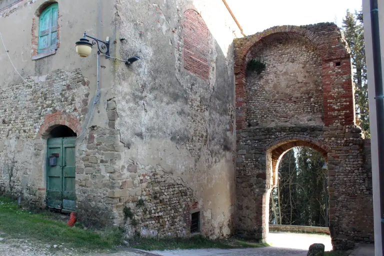 Borgo Fortificato di Lucardo 5