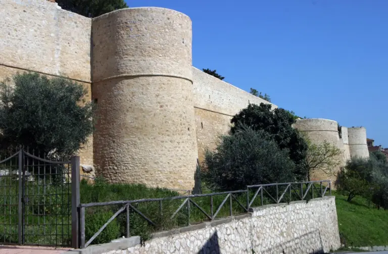 Mura di Magliano in Toscana 6
