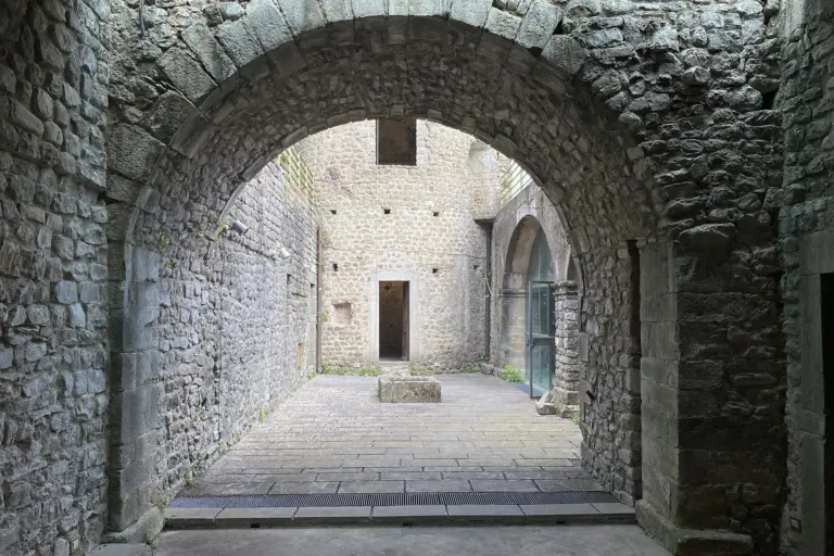 Castello Malaspina di Malgrate 8