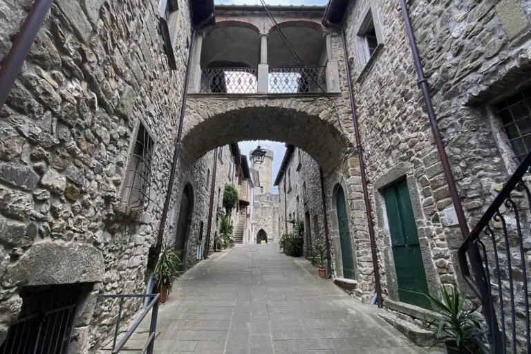 Castello Malaspina di Malgrate 11