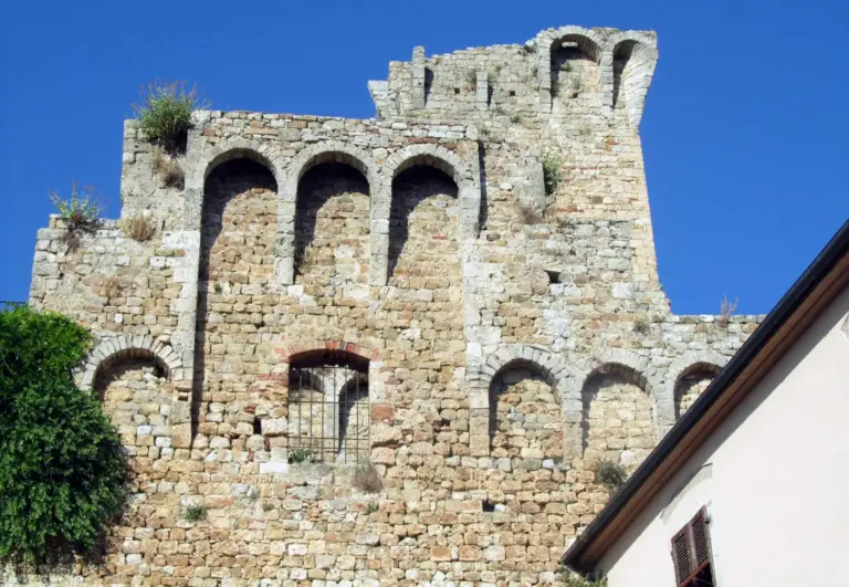 Fortezza Senese e Mura di Massa Marittima 4