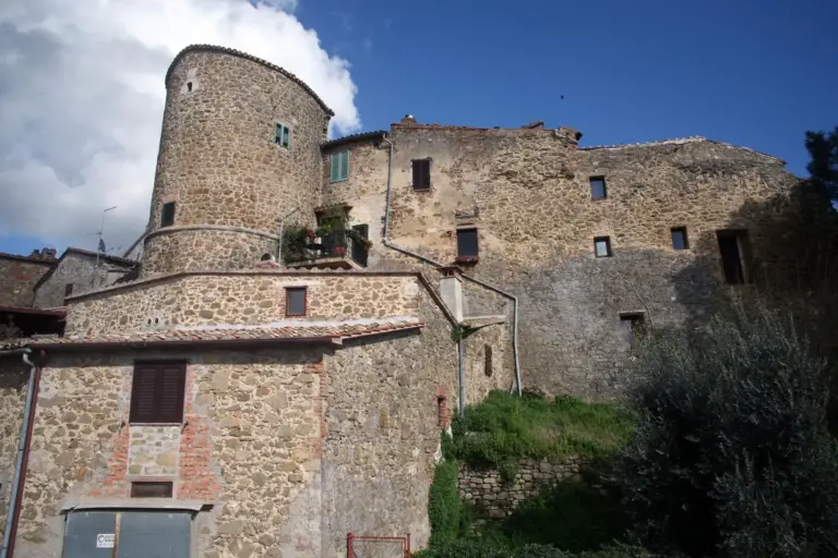 Montemerano - Castello e Mura 18