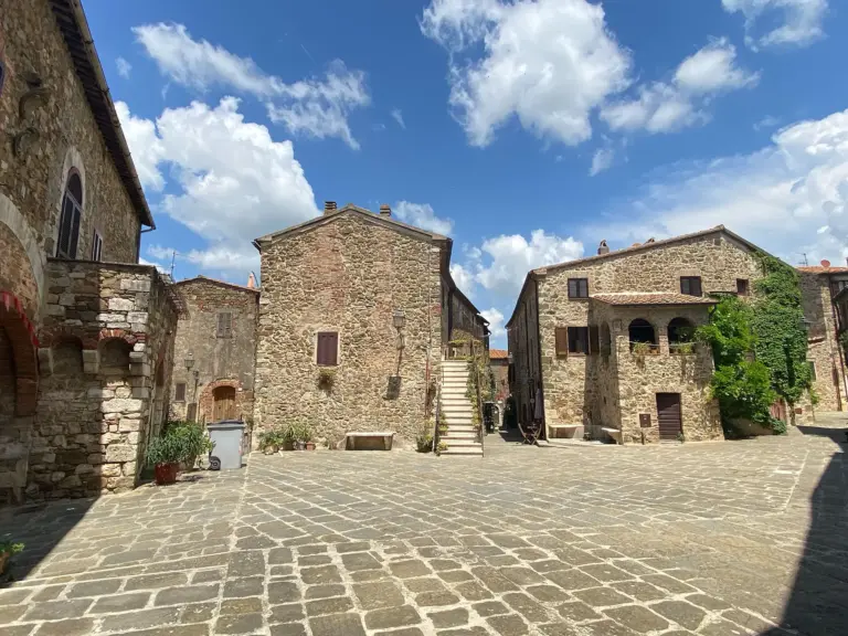 Montemerano - Castello e Mura 12