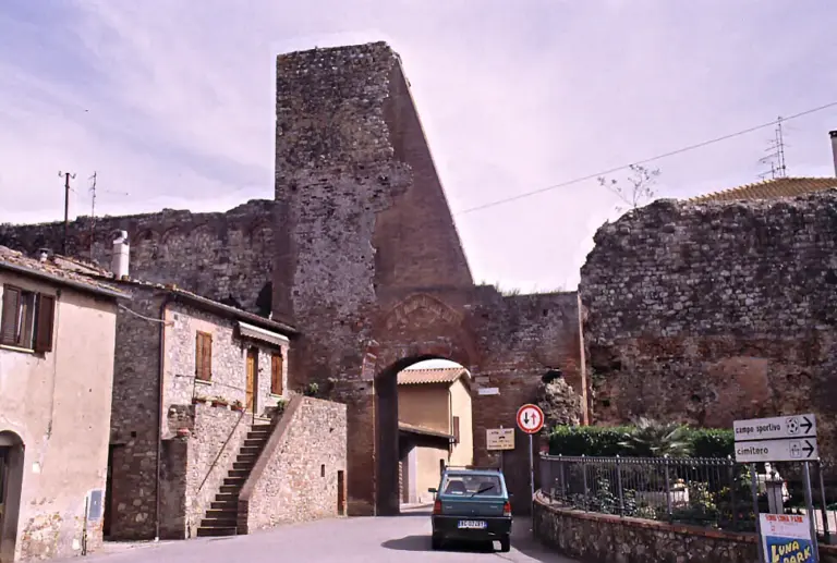 Mura e Cassero Senese - Paganico 17